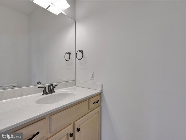 5095 S DEERFIELD AVE, Mechanicsburg, PA 17050
