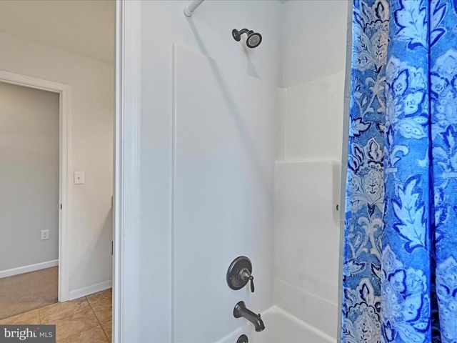 5095 S DEERFIELD AVE, Mechanicsburg, PA 17050