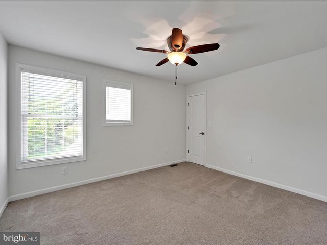 5095 S DEERFIELD AVE, Mechanicsburg, PA 17050