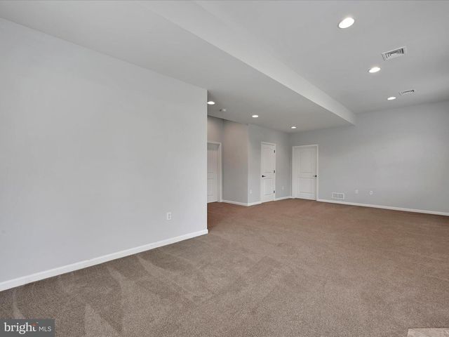 5095 S DEERFIELD AVE, Mechanicsburg, PA 17050
