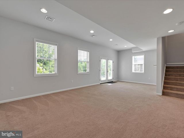 5095 S DEERFIELD AVE, Mechanicsburg, PA 17050