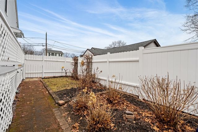 19 Overlook Road, Holbrook, MA 02343