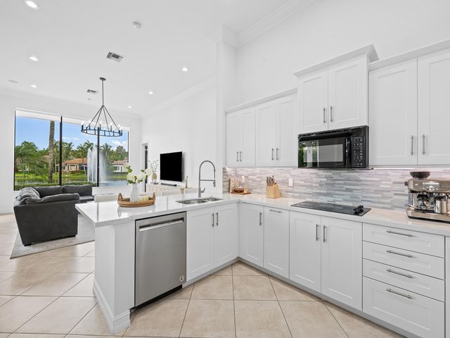 10920 HAWKS VISTA Street, Plantation, FL 33324