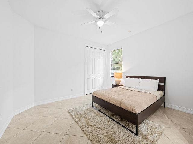 10920 HAWKS VISTA Street, Plantation, FL 33324