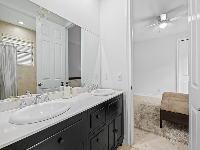 10920 HAWKS VISTA Street, Plantation, FL 33324