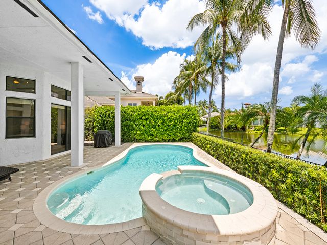 10920 HAWKS VISTA Street, Plantation, FL 33324