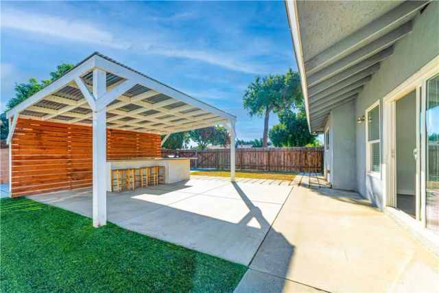 6666 Evelyn, Riverside, CA 92504