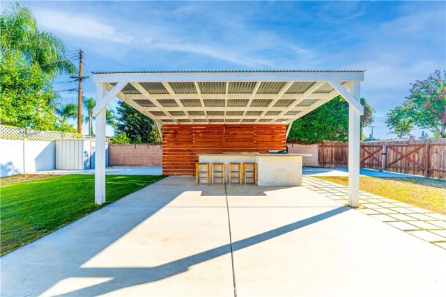 6666 Evelyn, Riverside, CA 92504