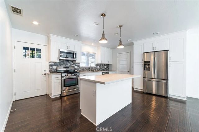 6666 Evelyn, Riverside, CA 92504