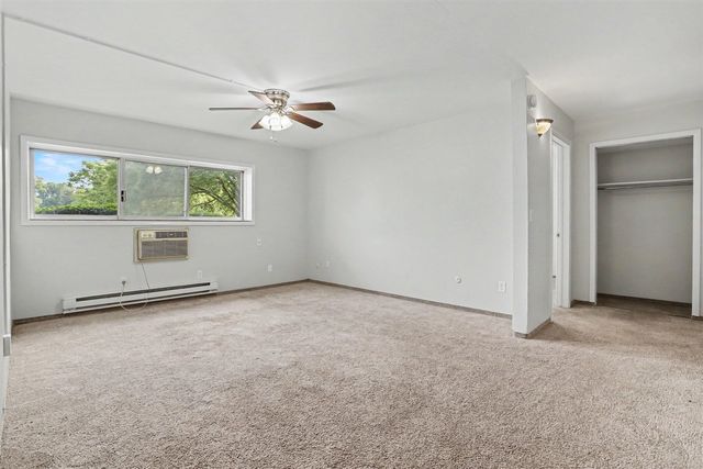 722 W Kilgore Road 102, Kalamazoo, MI 49008