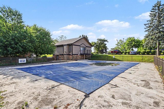 722 W Kilgore Road 102, Kalamazoo, MI 49008