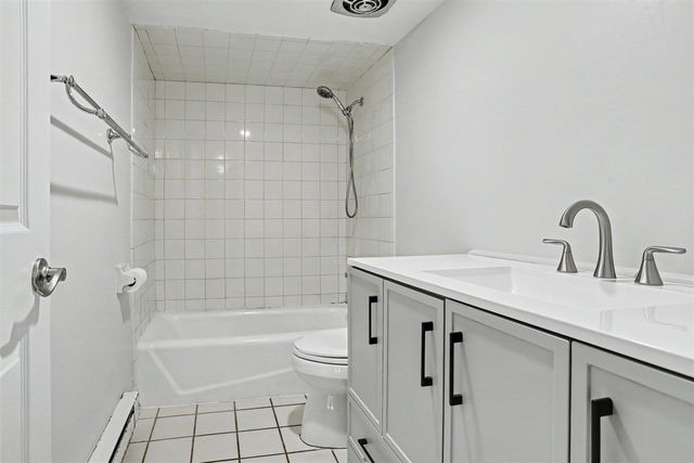 722 W Kilgore Road 102, Kalamazoo, MI 49008