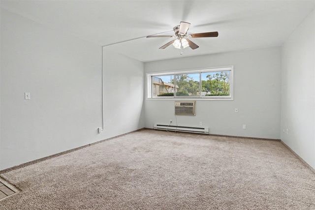 722 W Kilgore Road 102, Kalamazoo, MI 49008