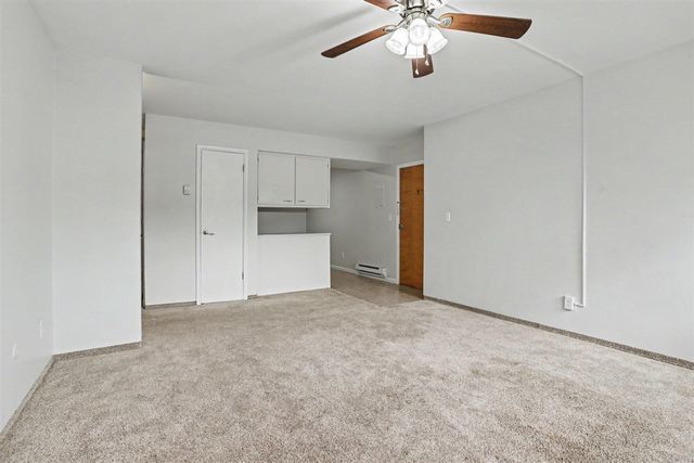 722 W Kilgore Road 102, Kalamazoo, MI 49008