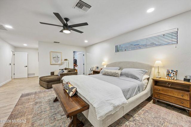 6020 N Swan Road, Tucson, AZ 85718
