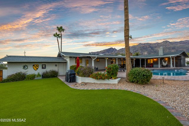 6020 N Swan Road, Tucson, AZ 85718