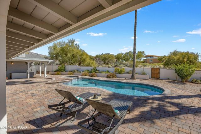 6020 N Swan Road, Tucson, AZ 85718