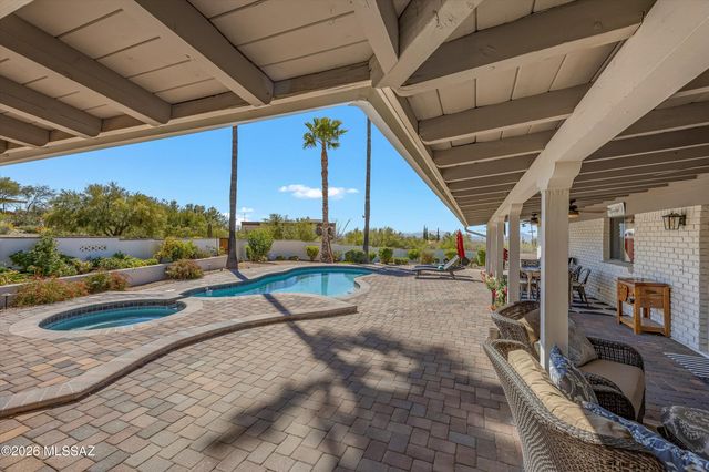 6020 N Swan Road, Tucson, AZ 85718
