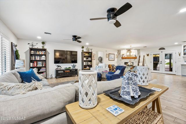 6020 N Swan Road, Tucson, AZ 85718