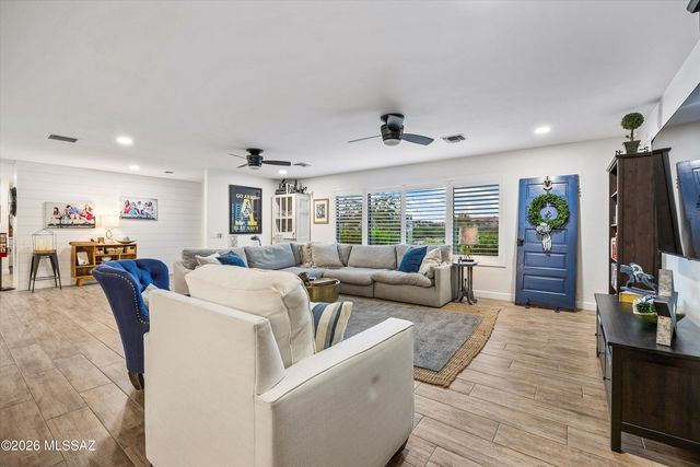 6020 N Swan Road, Tucson, AZ 85718