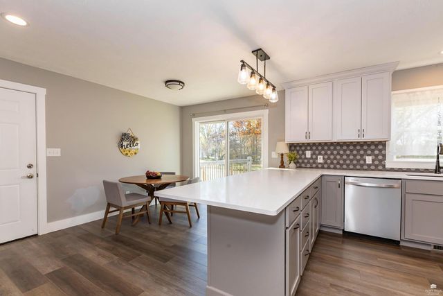 6250 HWY 99, Wamego, KS 66547