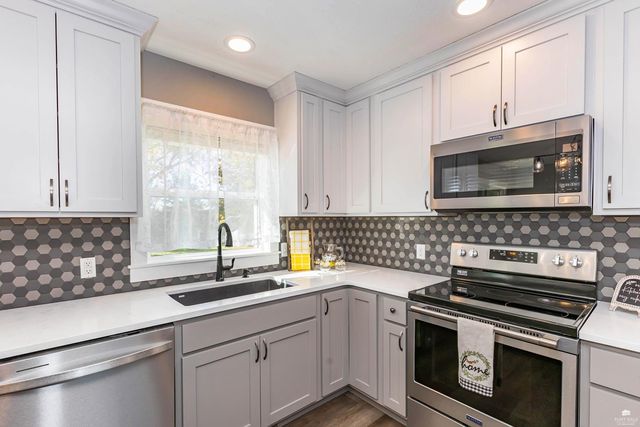 6250 HWY 99, Wamego, KS 66547