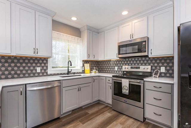 6250 HWY 99, Wamego, KS 66547