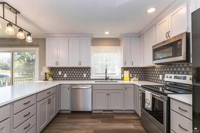 6250 HWY 99, Wamego, KS 66547