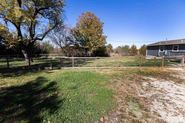 6250 HWY 99, Wamego, KS 66547