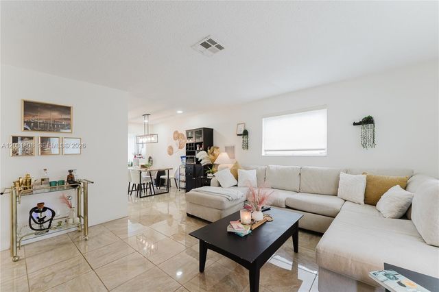 2604 NW 48th Street, Tamarac, FL 33309