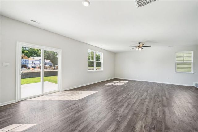 3029 Dalton CIR, Suffolk, VA 23435