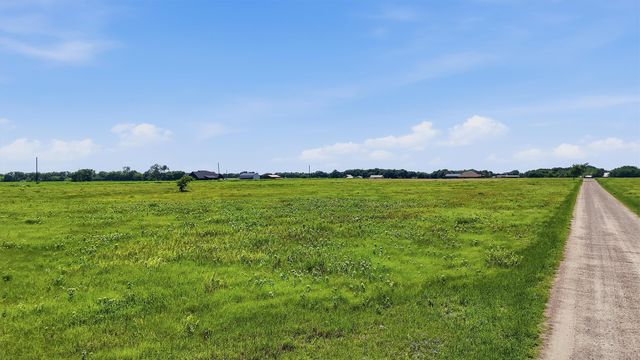 232 La Buena Vida Drive, Gunter, TX 75058