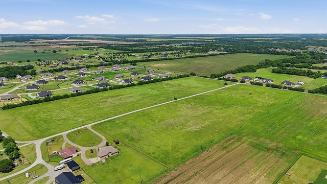 232 La Buena Vida Drive, Gunter, TX 75058