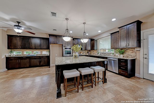 802 Ridge Trace, San Antonio, TX 78258