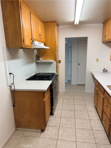 690 Barber, Hemet, CA 92543