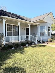 206 Mulberry, Hallettsville, TX 77964