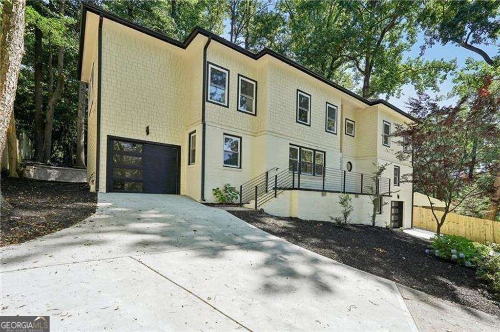 2423 Melinda Drive NE, Atlanta, GA 30345 — photo 4