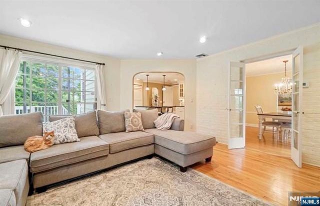 12 Lawrence Parkway, Tenafly, NJ 07670