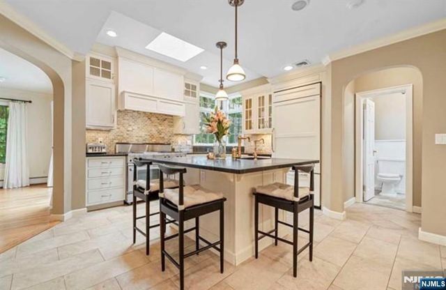12 Lawrence Parkway, Tenafly, NJ 07670