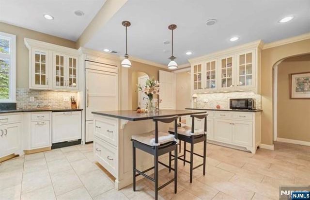 12 Lawrence Parkway, Tenafly, NJ 07670