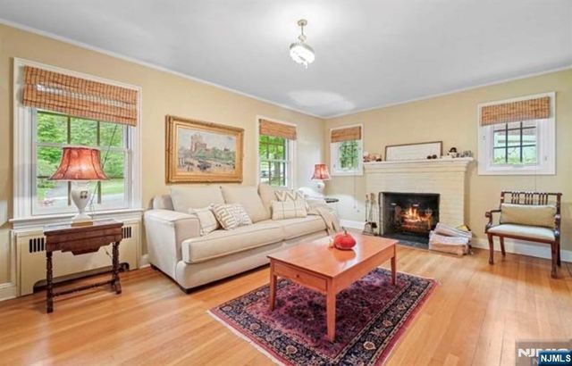 12 Lawrence Parkway, Tenafly, NJ 07670