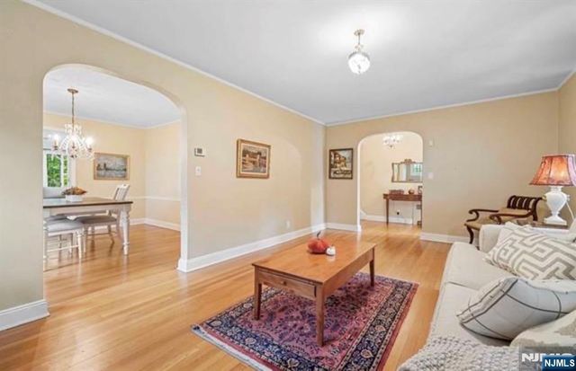 12 Lawrence Parkway, Tenafly, NJ 07670