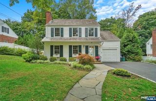12 Lawrence Parkway, Tenafly, NJ 07670