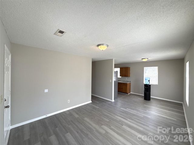 333 E Todd Lane, Charlotte, NC 28208