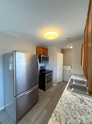 333 E Todd Lane, Charlotte, NC 28208