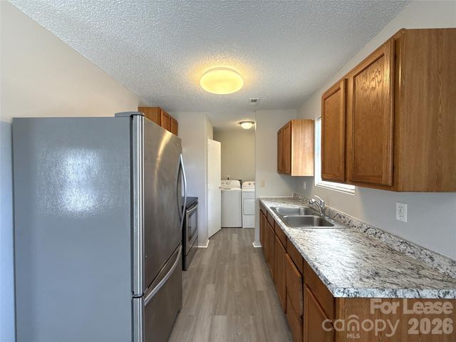 333 E Todd Lane, Charlotte, NC 28208