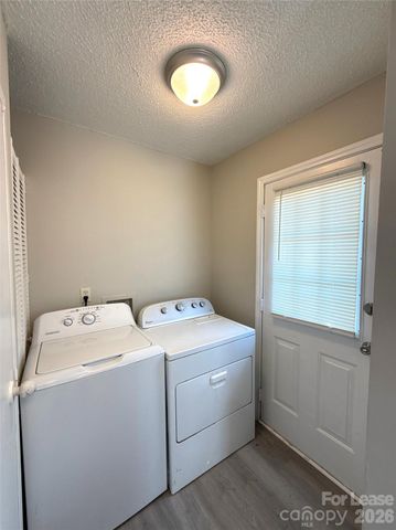 333 E Todd Lane, Charlotte, NC 28208