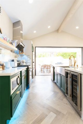 575 N Burton Way, Palm Springs, CA 92262