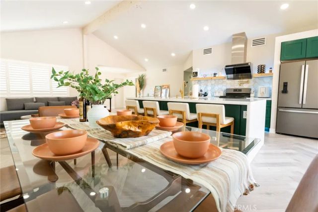 575 N Burton Way, Palm Springs, CA 92262