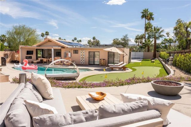 575 N Burton Way, Palm Springs, CA 92262